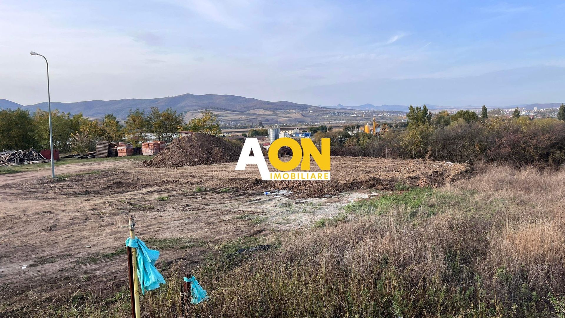 Teren de vanzare, deschidere 26ml, zona Oarda - Poză 1