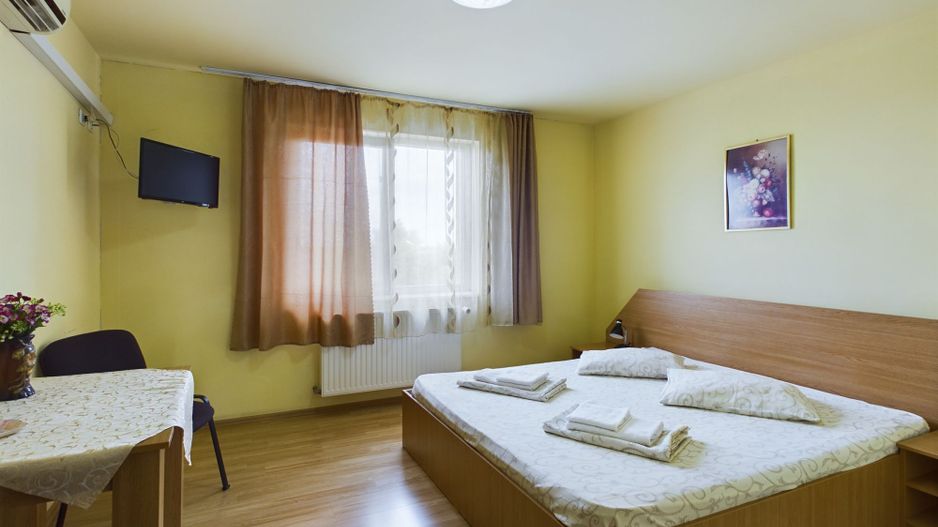 Pensiune in Arad (Vladimirescu) pe DN7 - Poză 12