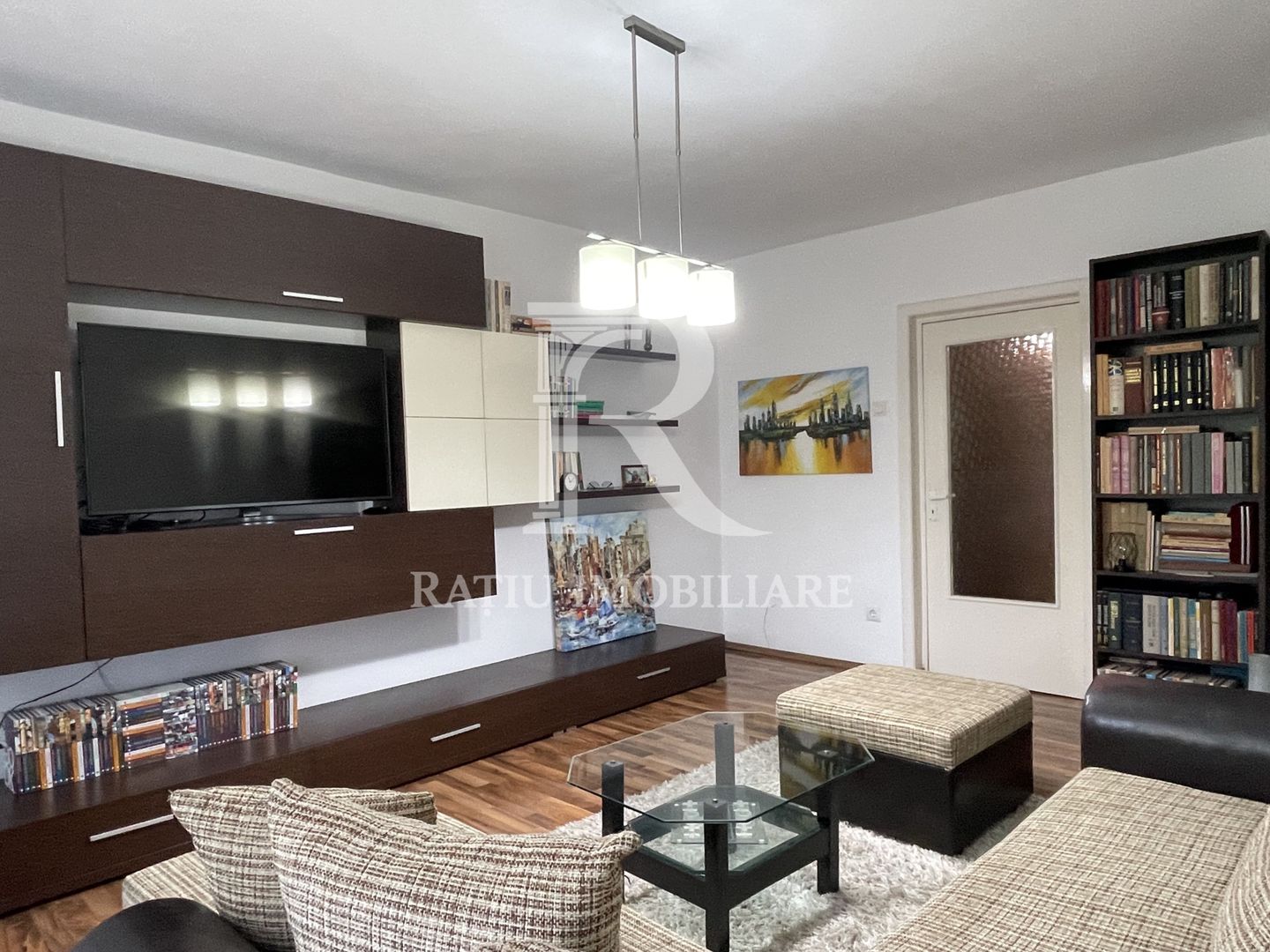 Apartament cu 3 camere | Etaj intermediar | Dacia | Oradea - Poză 3