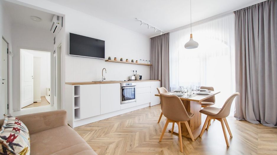 Chirie, 2 camere, Oradea, utilități incluse. 550€/lună. Comision 0 - Poză 1