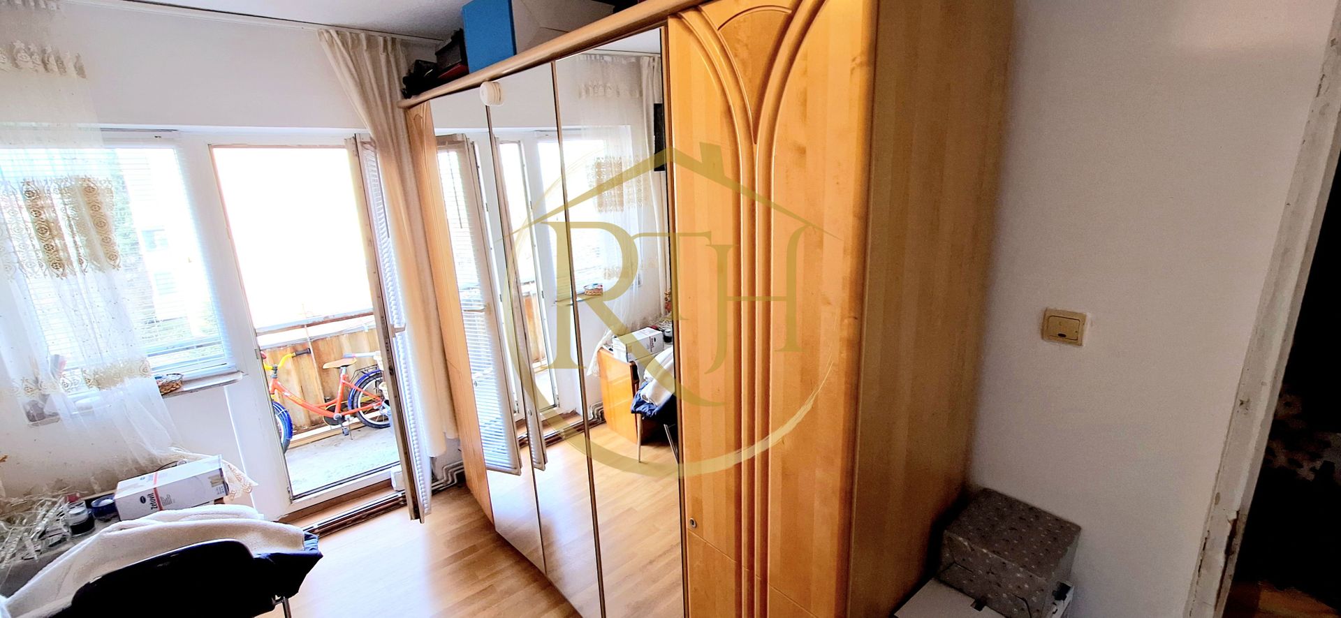 Oferim spre vanzare, Apartament cu 3 camere, Girocului, Sp. Judetean - Poză 7