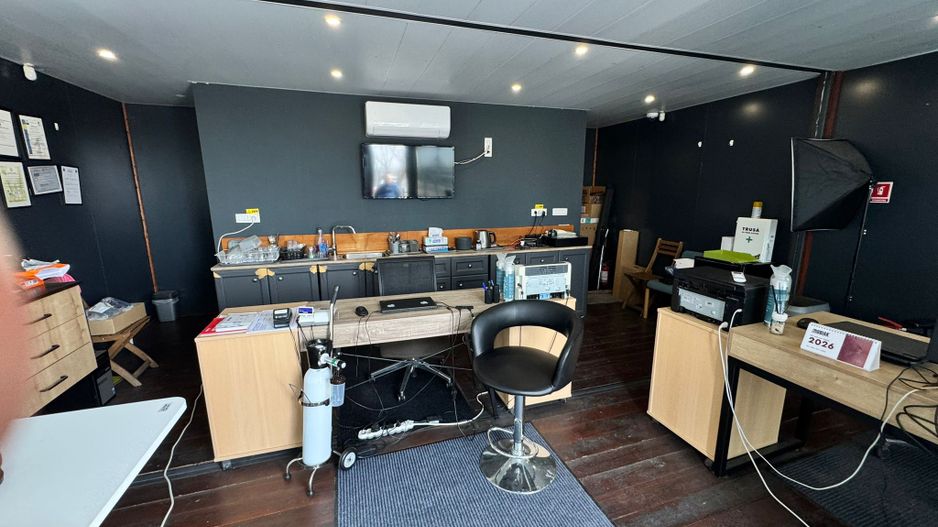 Teren ve vanzare cu 3 hale Domnești Șoseaua Curtea Domnească - Poză 7