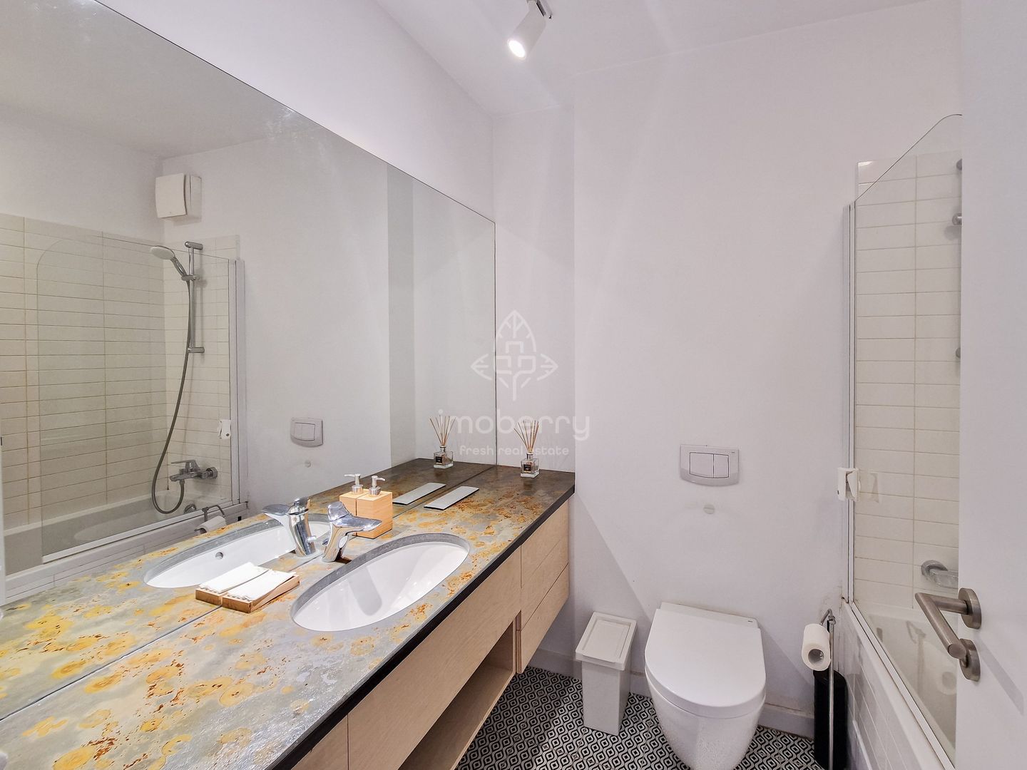 Vedere panoramica spre apus | Mobilat & utilat | 2 bai | Aviatiei Park - Poză 9