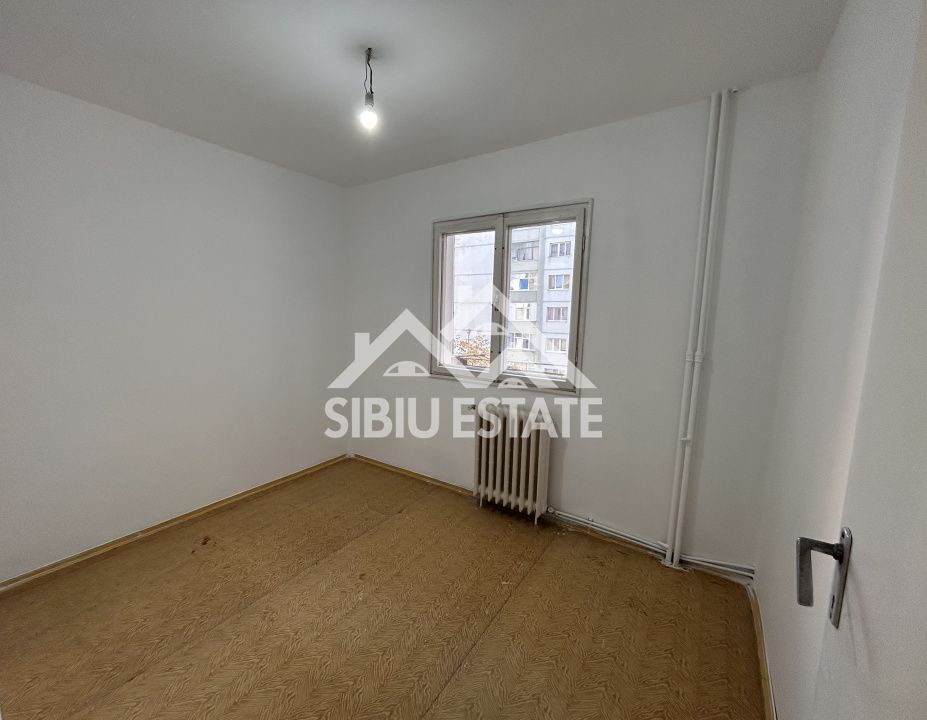 Apartament 4 camere etaj 1, Sibiu - Vasile Aaron Comision 0% - Poză 3