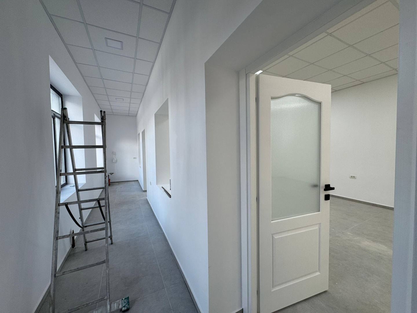 Spatiu comercial sau pentru birouri 150mp utili central, spre piata - Poză 8