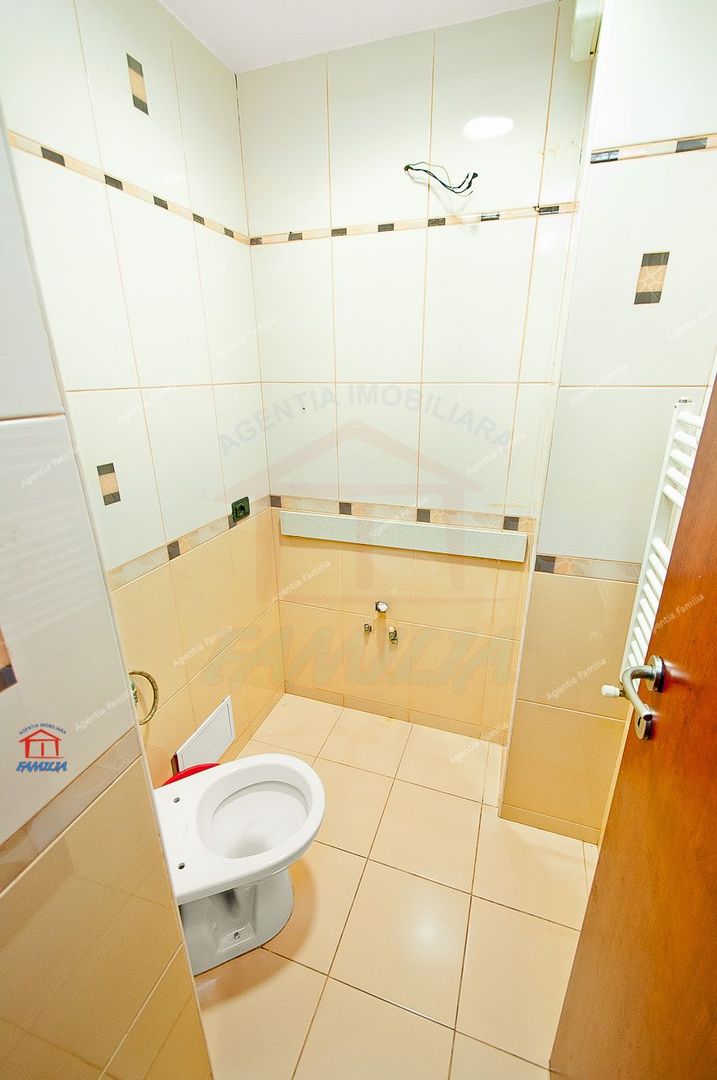 Apartament 3 camere dec in Galati Micro 21 vedere la Dunare langa turn - Poză 2