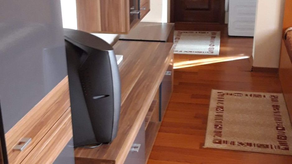 Apartament 2 camere, mobilat și utilat, zona Ultracentral; - Poză 4