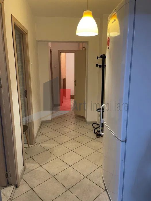 Apartament Piata Unirii, 2 cam, et 6/8, 3 balcoane - Poză 2