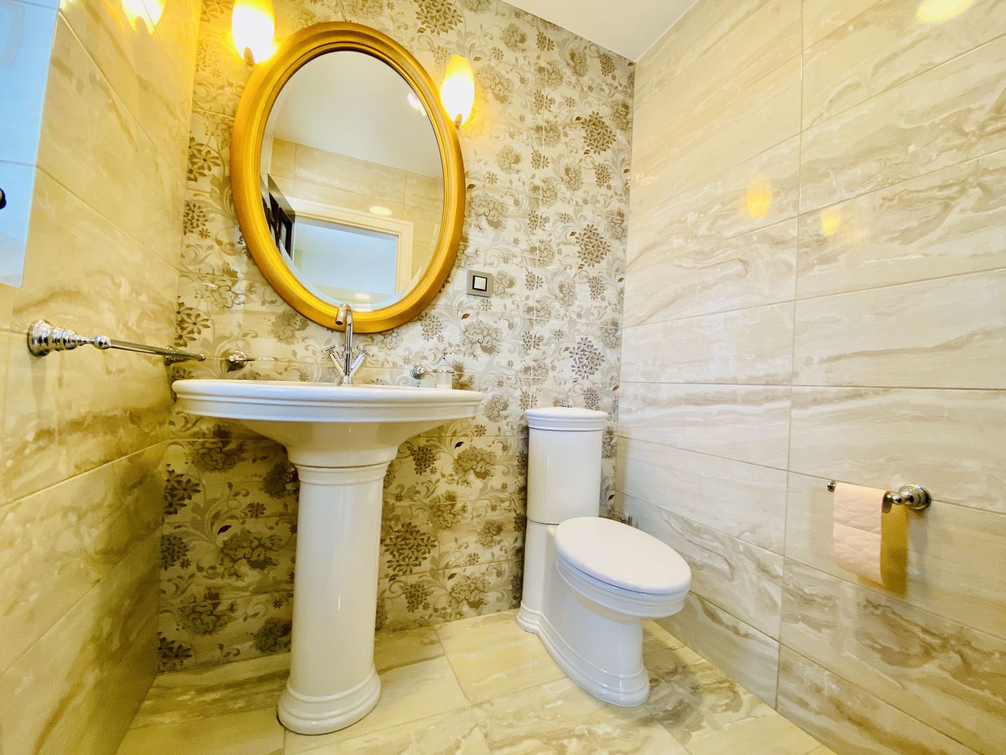 Penthouse confort lux,mobilat, utilat, garaj subteran, aer conditionat - Poză 12