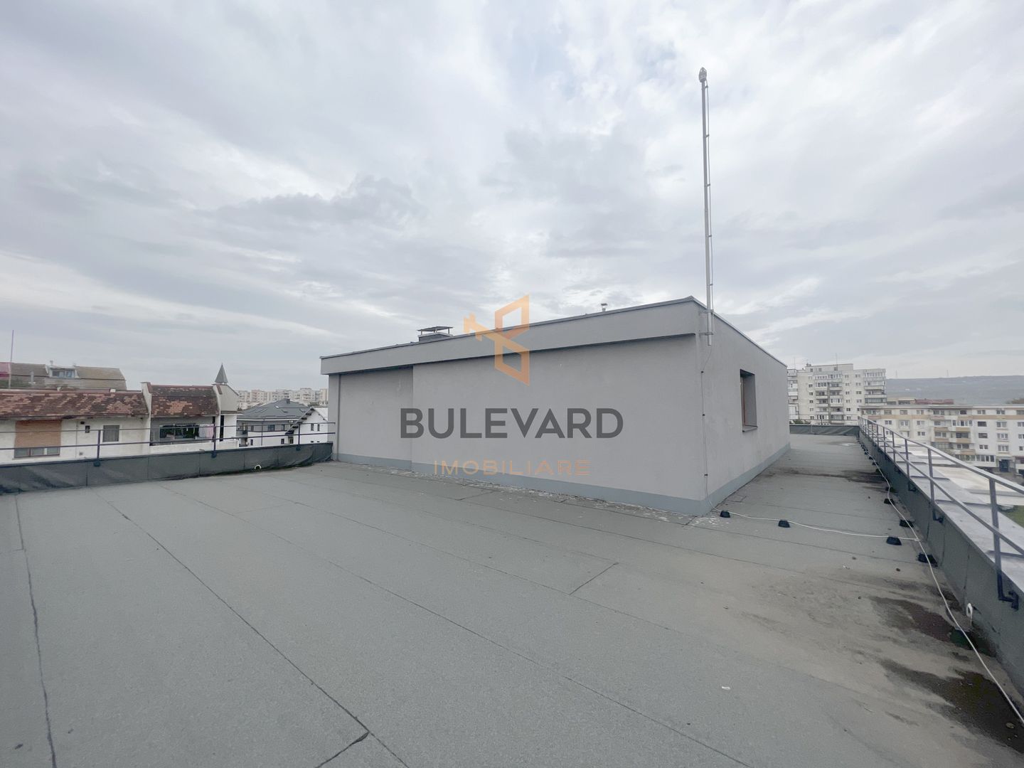 Penthouse cu terasa de 260 mp in zona Iulius Mall! - Poză 5