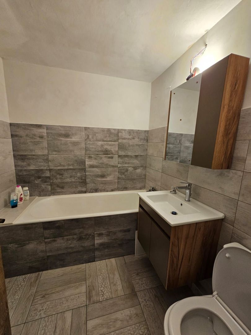 Apartament 3 camere | Etaj 1 | Caporal Ilina | Acces rapid Piata Uniri - Poză 1