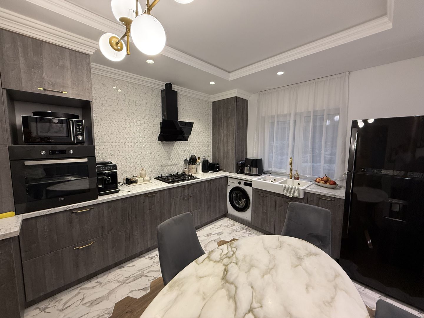 Apartament 3 camere de vânzare | Burdujeni | Complet Mobilat - Poză 3