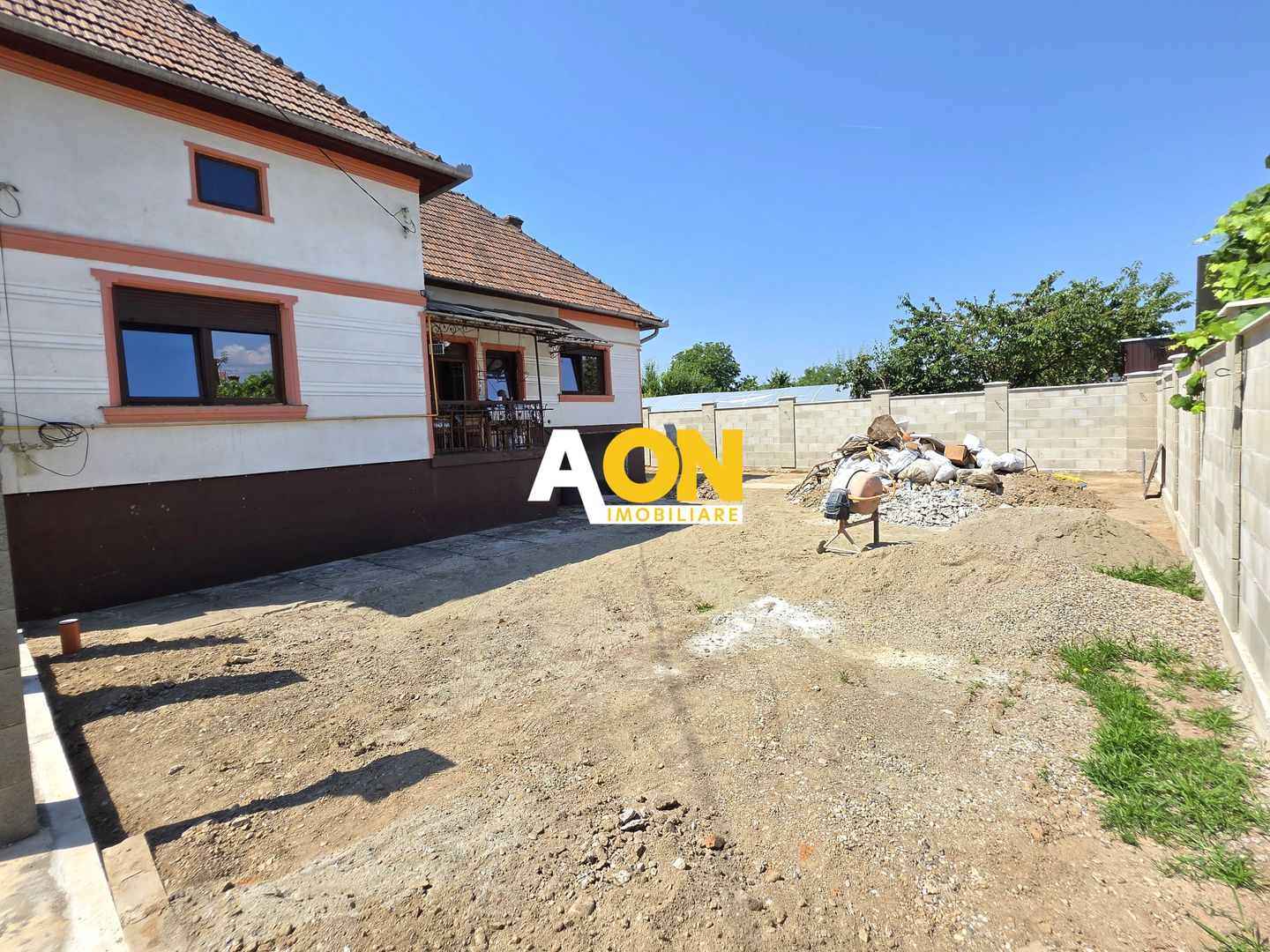 Casă semifinisată, 4 camere, 350 mp teren, la asfalt, zona Centru - Poză 2