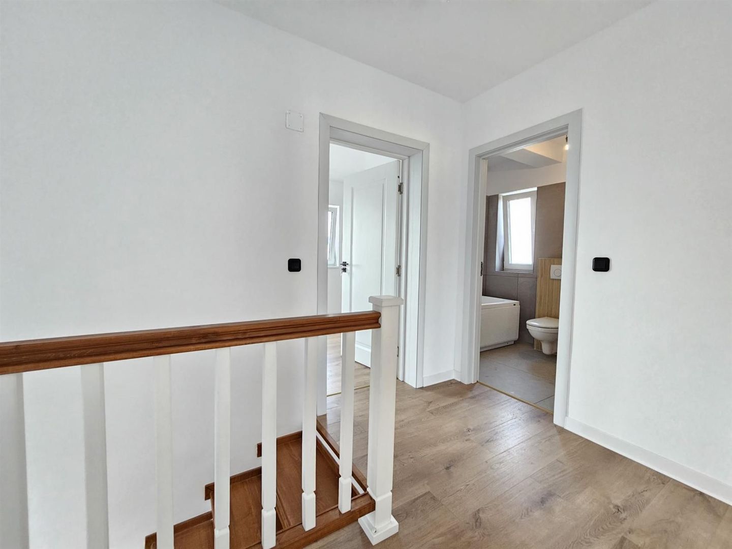 Casa Individuala cu 4 camere Sanpetru - Poză 9