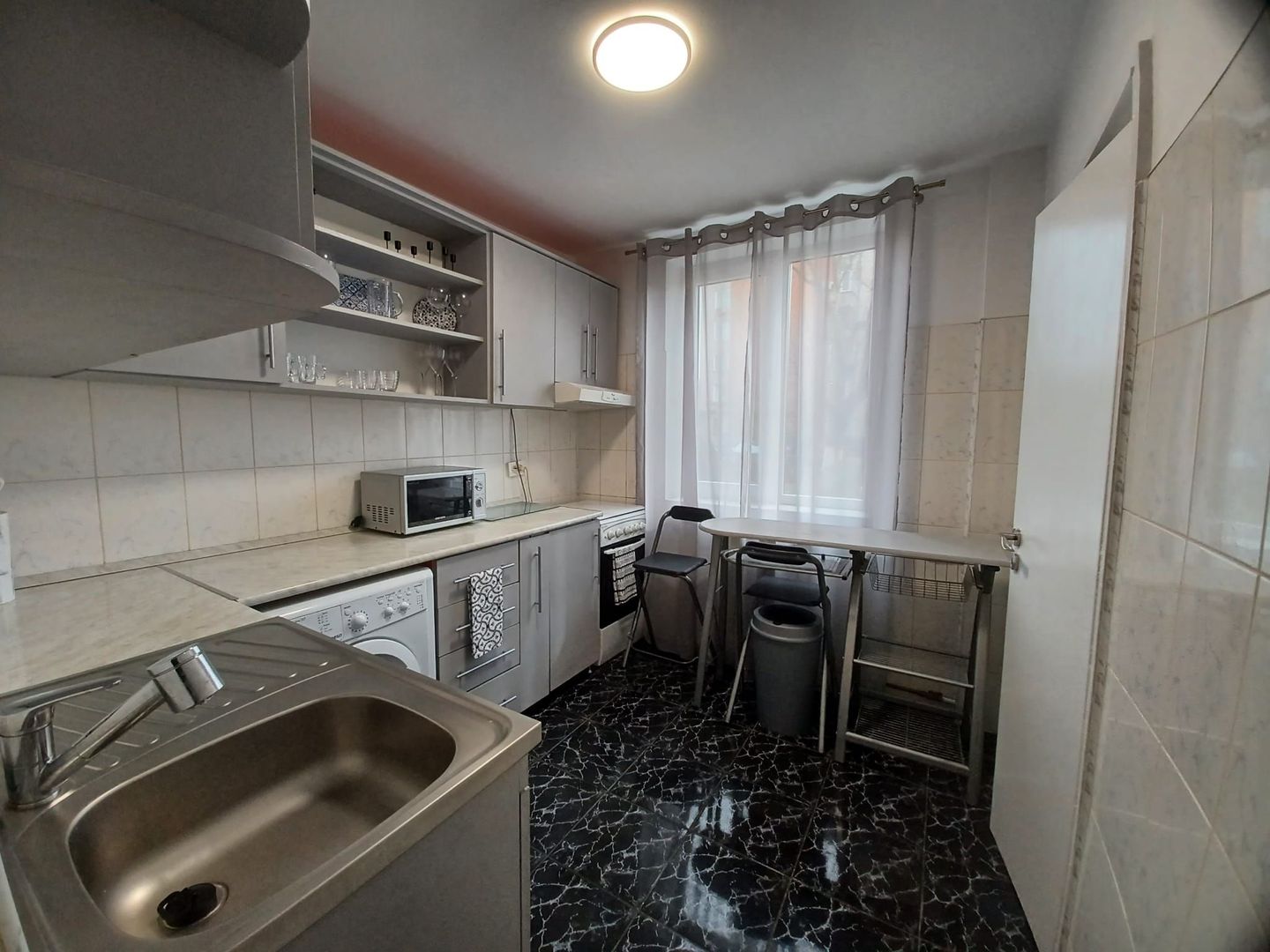 Chirie, 2 dormitoare, str. Sovata. 400 E/lună negociabil. Comision 0. - Poză 20