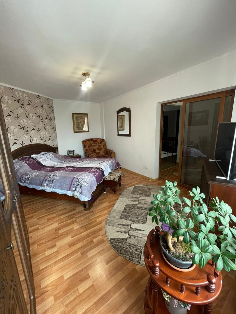 Duplex cu 4 camere de vânzare in Alba Iulia - Poză 2