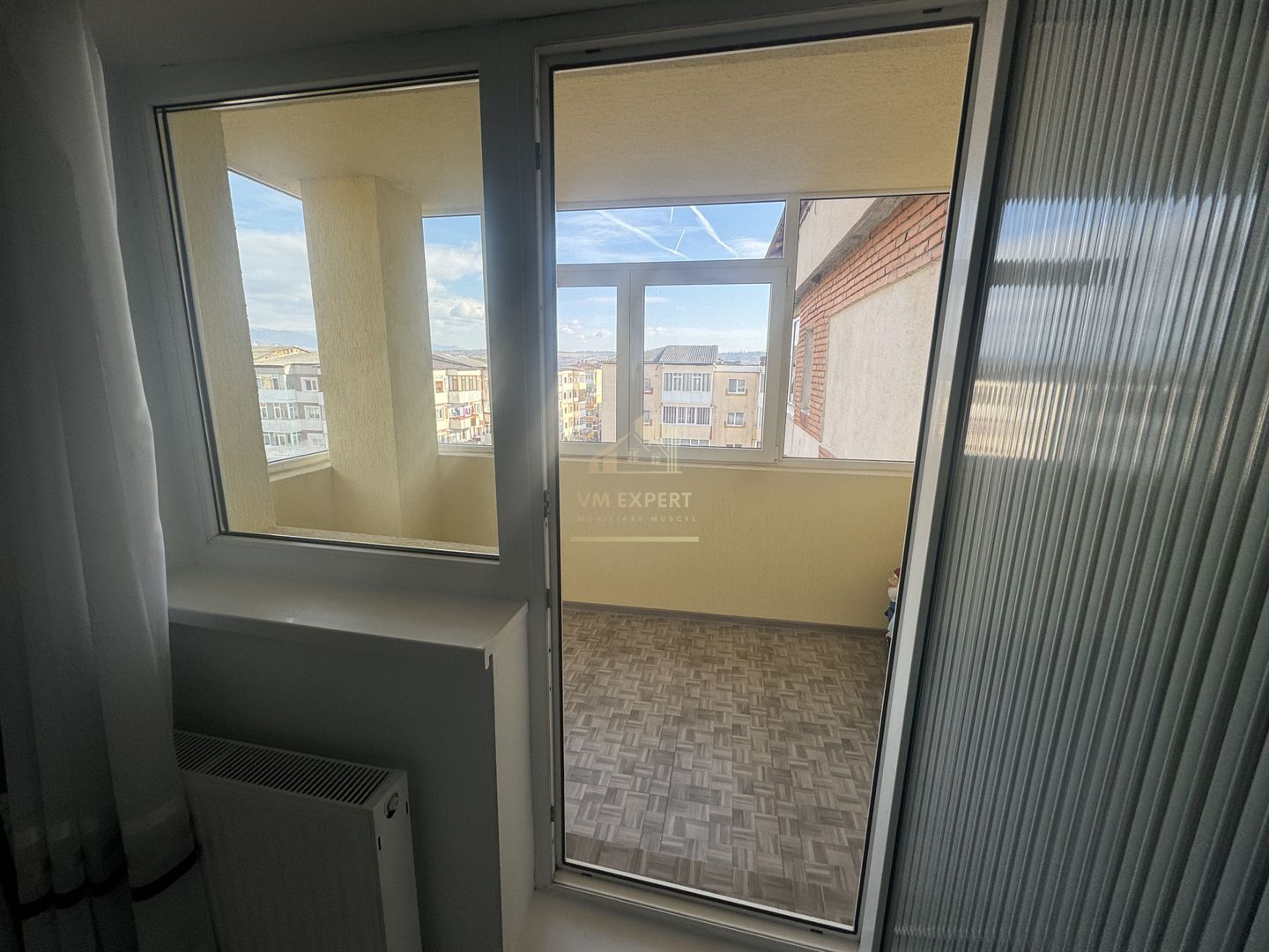 APARTAMENT CU 3 CAMERE, ETAJ 4, GRUI, CAMPULUNG - Poză 15