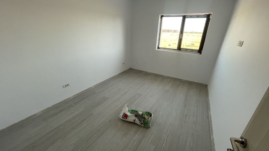 Giroc-Bld. Aviatiei | 5 camere | 3 bai | Bucatarie inchisa - Poză 11