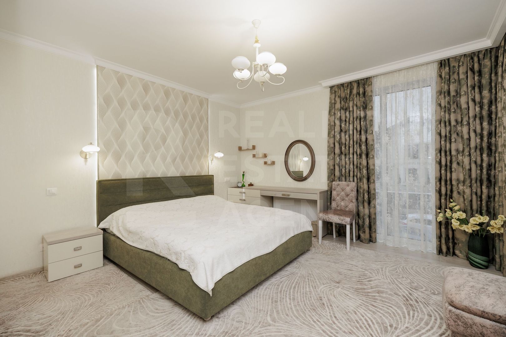 Vânzare,casă, 3 nivele, str. Nicolae Sulac , Codru - Poză 7