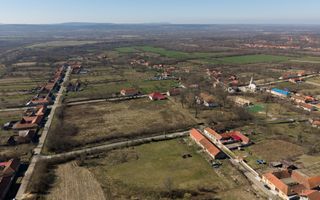 Conac nobiliar de secol XIX cu 8 camere în Maciova - Poză 13