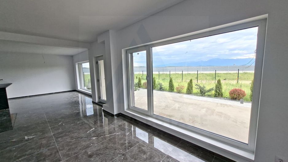 Casă moderna premium 195 mp utili cu garaj și teren 815 mp în Selimbar - Poză 1