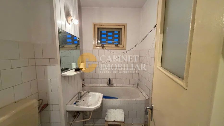 3 camere, Tatarasi nord, fara risc, 2 balcoane inchise, liber! - Poză 5