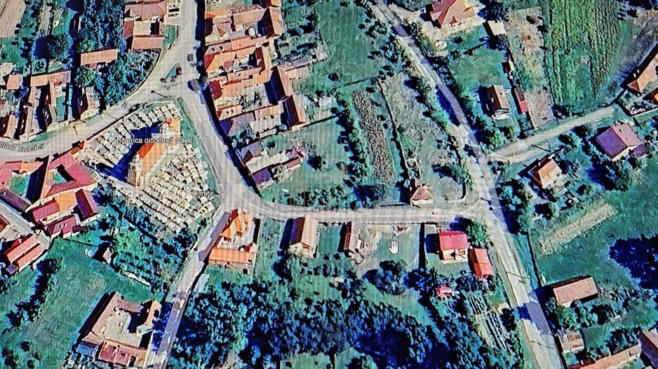 🏡 Teren de vânzare cu deschidere generoasă și acces la râu în Săcel - Poză 4