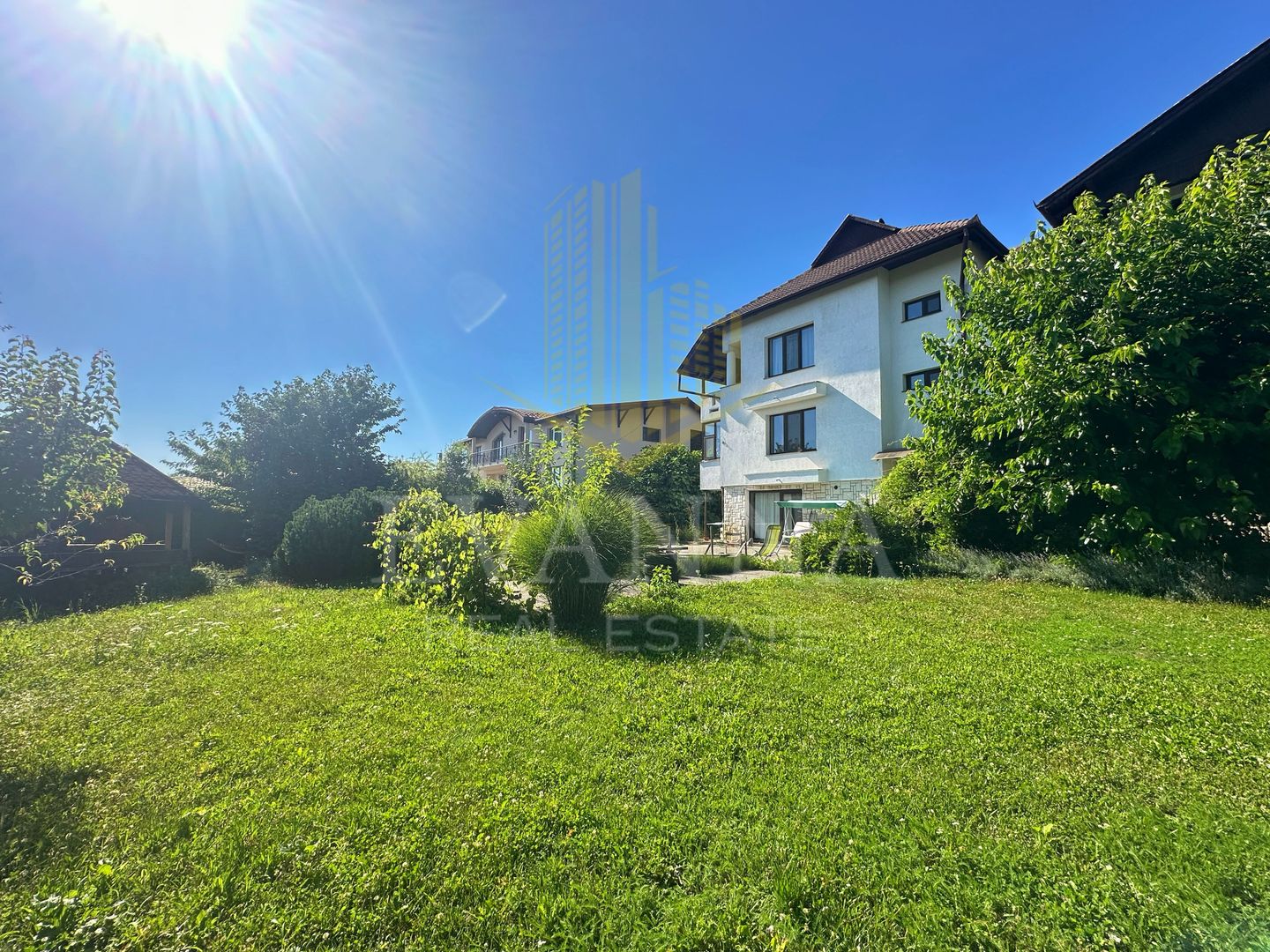 Strada Grigore Ureche / Casa de vanzare - Poză 1