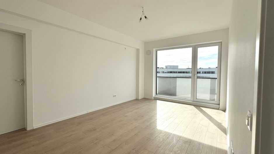 3 camere. Bucătărie închisă. Vedere panoramică. Reper Mall Colosseum - Poză 9
