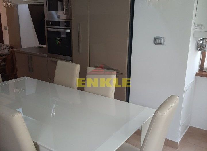 Apartament 2 camere de lux, mobilat, utilat, etaj 2, Zona: Piata Mare, 500 euro - Poză 3