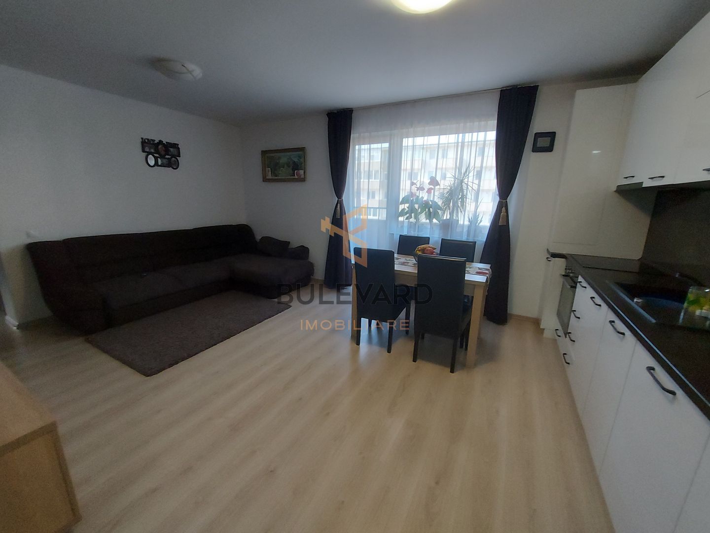 Apartament de 3 camere+parcare in zona strazii Cetatii! - Poză 2