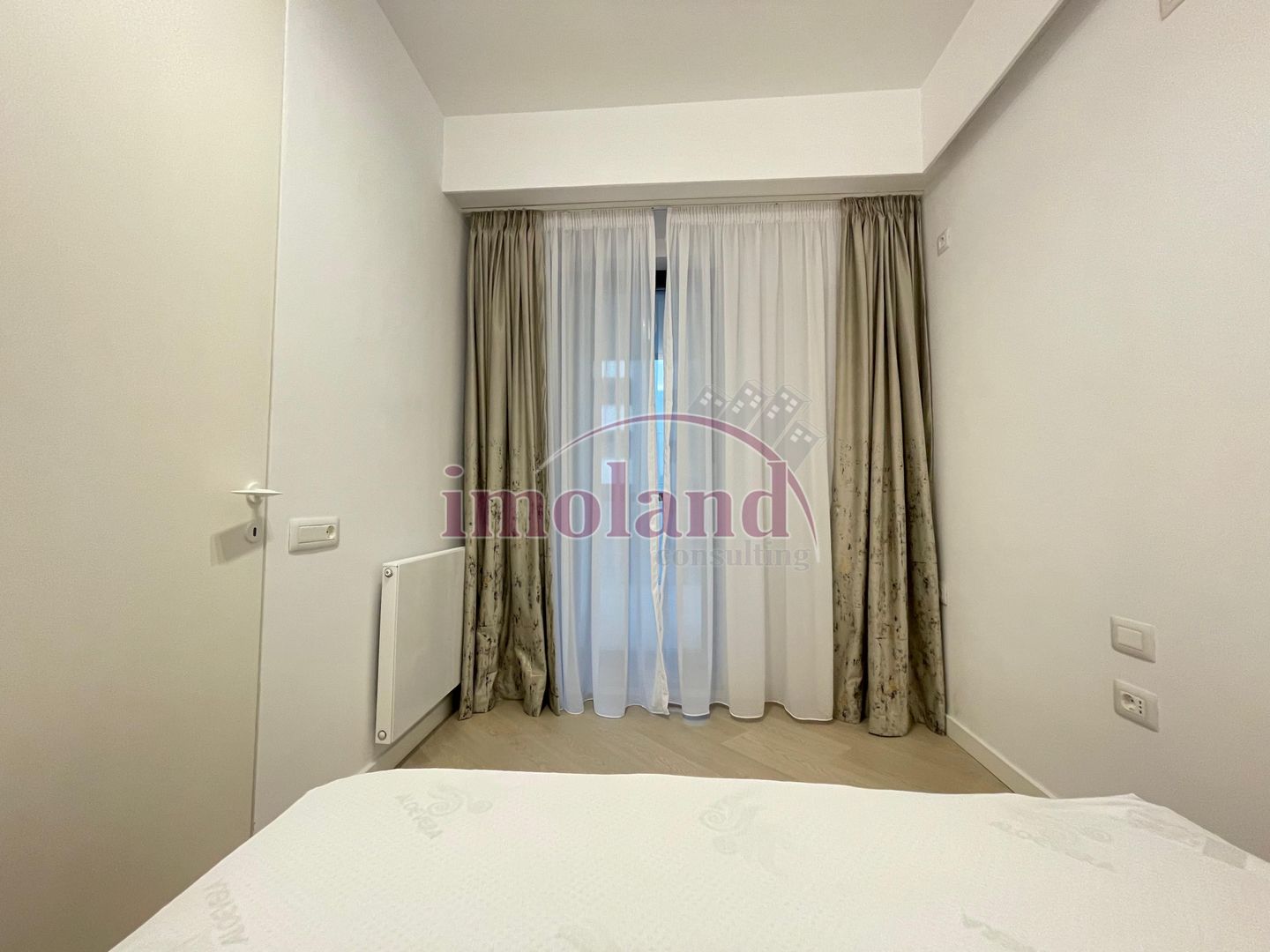 Vanzare apartament 2 camere - Cortina North / Pipera mobilat si utilat - Poză 21