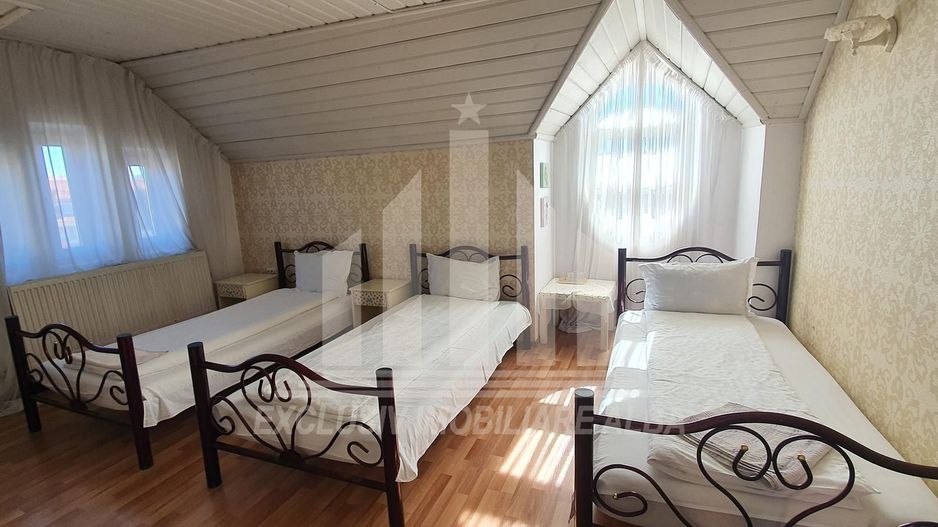 Cazare la pensiune in Centru - Poză 3