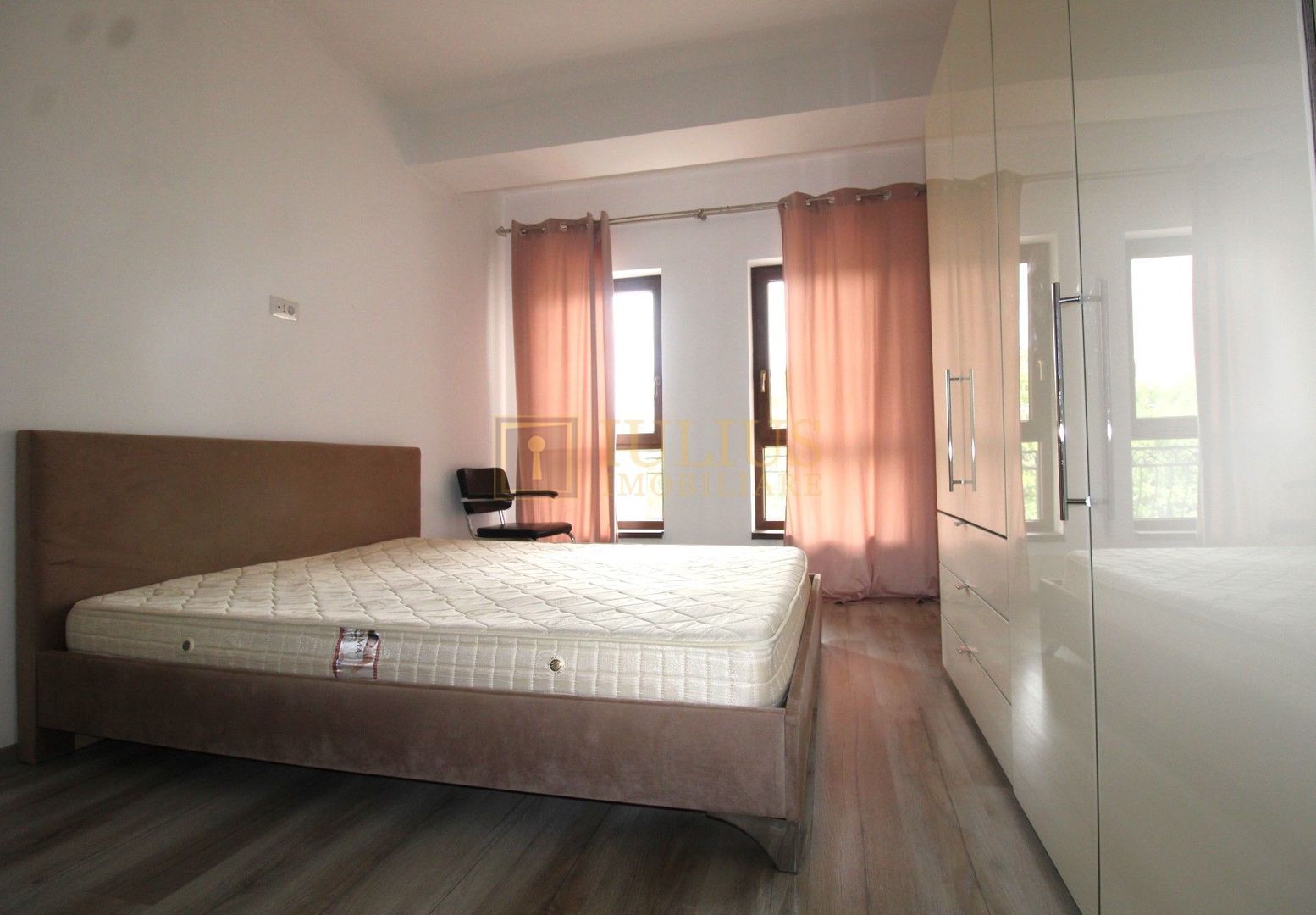 Bloc nou, centrala proprie, lângă restaurant Tinecz - Poză 9