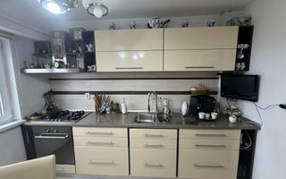 Decomandat si spatios - Poză 3