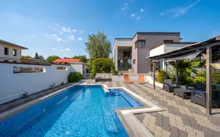 Vilă 342 mp cu piscină și 800 mp teren / 4 dormitoare / Pleașa - Poză 47
