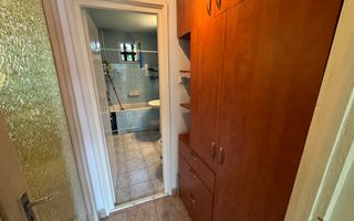 Etaj 2. Garaj in curtea interioara. La 400 m de Opera. Disponibil imediat - Poză 12