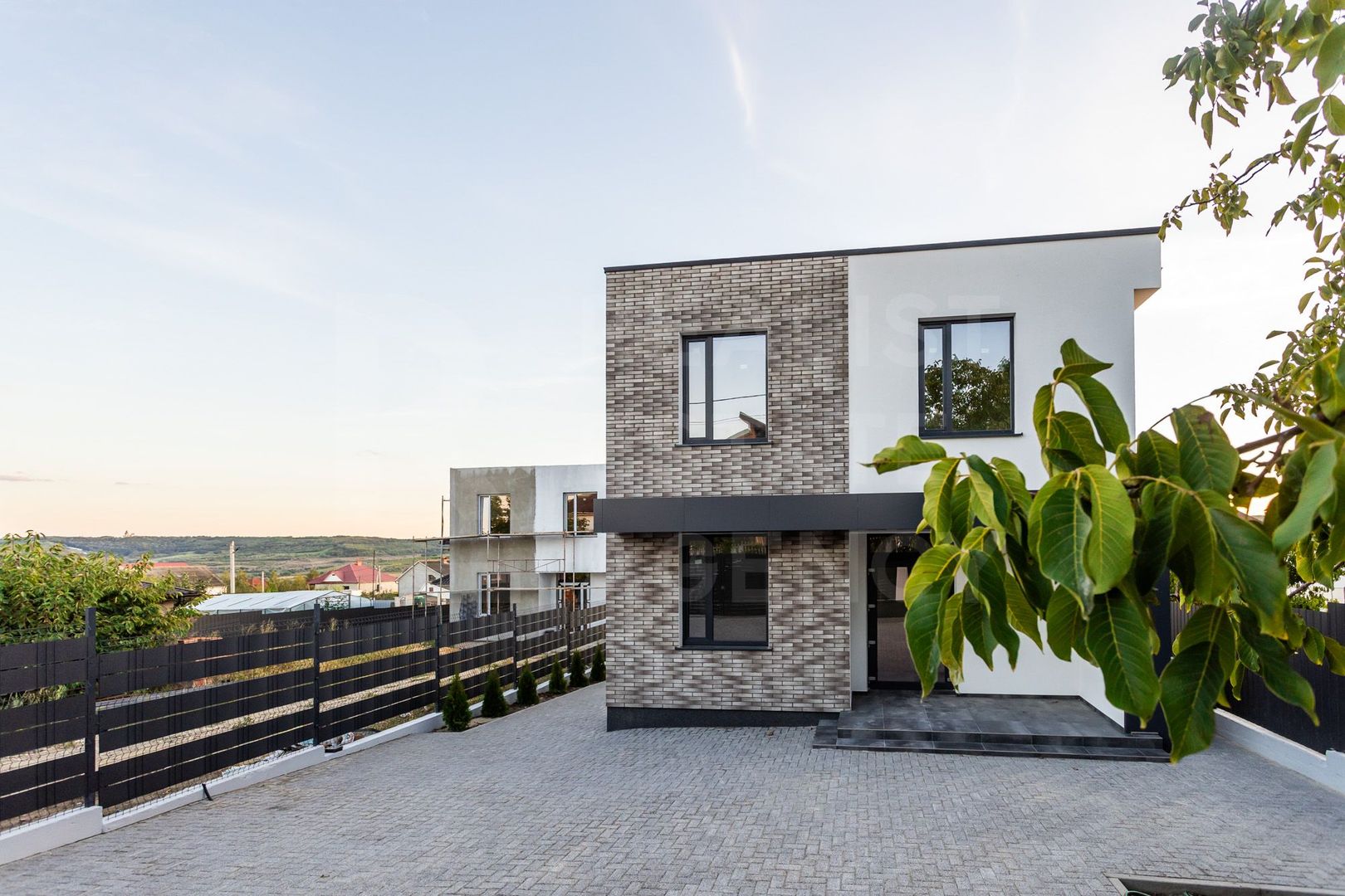 Vânzare, casă 140 mp, 6 ari, str. Mircea cel Bătrân, Trușeni - Poză 2