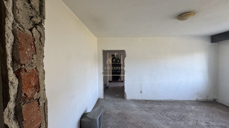 APARTAMENT 3 CAMERE ETAJ 3 CAMPULUNG - Poză 1