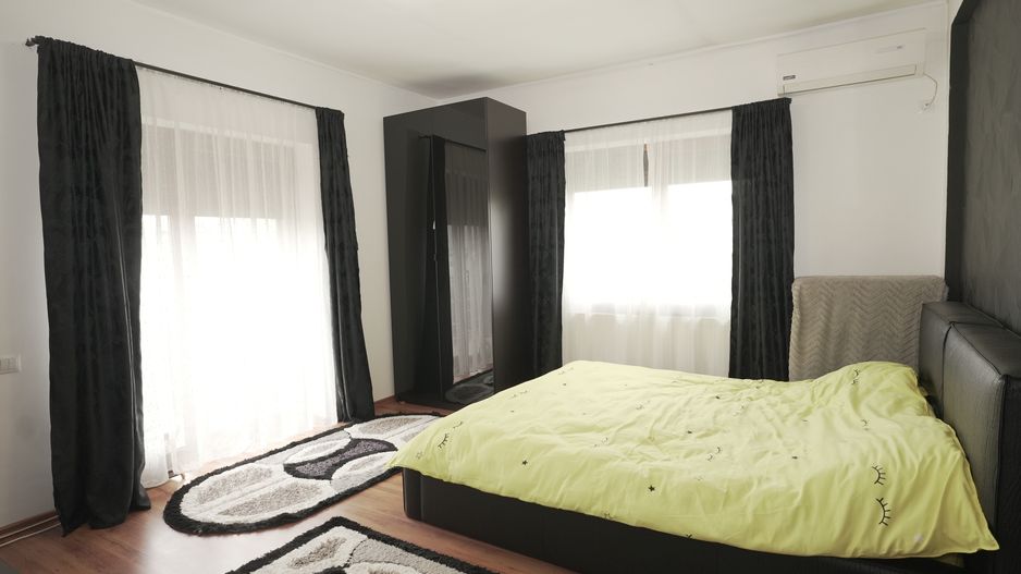 Apartament De 3 Camere Cu Gradina Mobilat Si Utilat - Poză 1