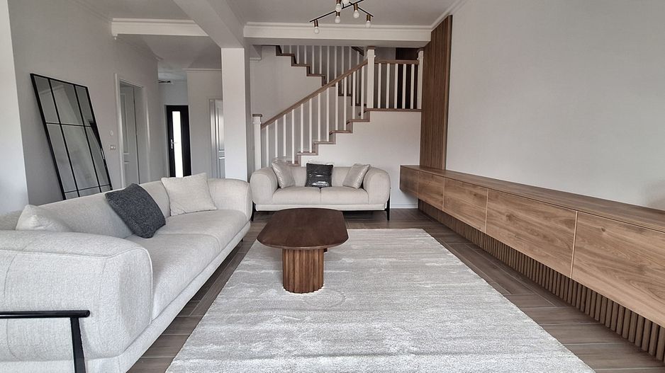 Duplex frumos cu arhitectura mediteraneana - Poză 3