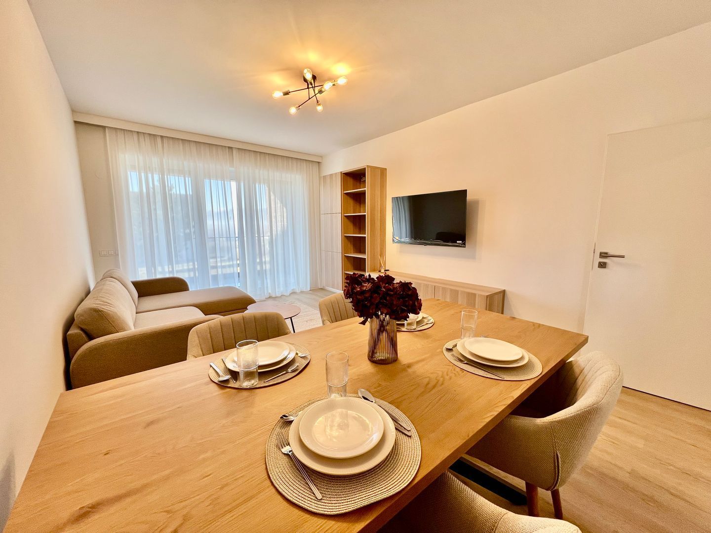 Apartament cu 3 camere, mobilat complet, terasă 9.11 - întabulat - Poză 2