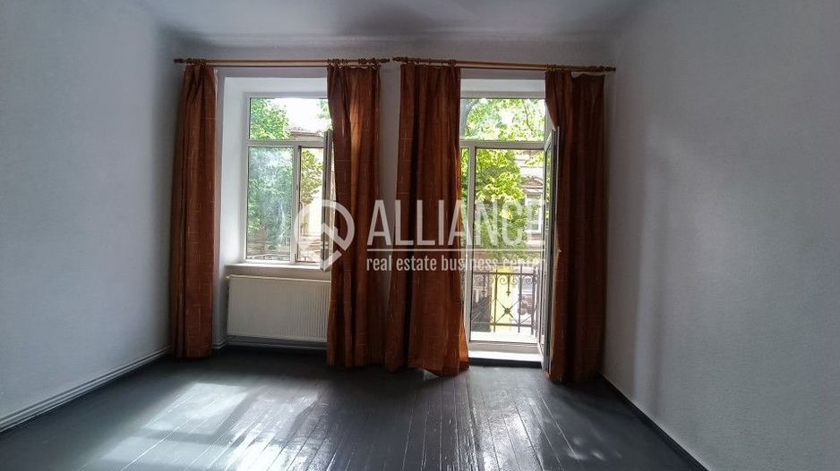 CENTRU SALA SPORTURILOR(COD03)- Casa interbelica si curte generoasa ! - Poză 46