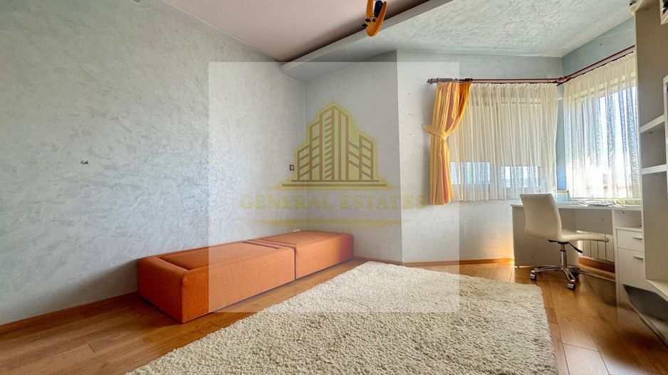 Vînzare Casă în 3 Nivele -Hlincea - 343 m.p. - Poză 22