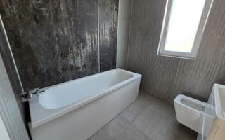 VILĂ MODERNĂ DE VÂNZARE –  POMPA DE CALDURA , PANOURI FOTOVOLTAICE - Poză 10
