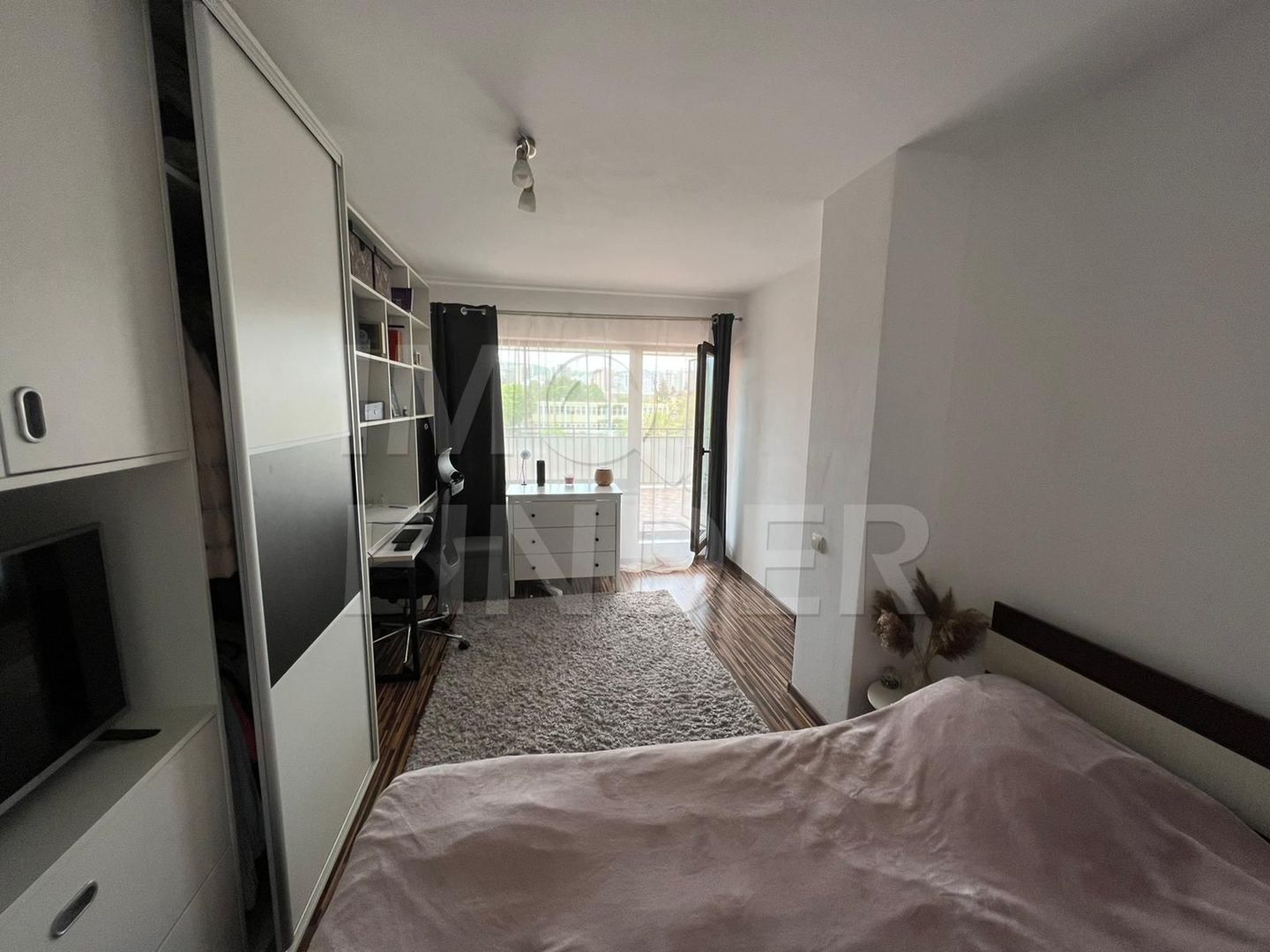 Apartament Cu terasa si Parcare zona Parcul Rozelor - Poză 1