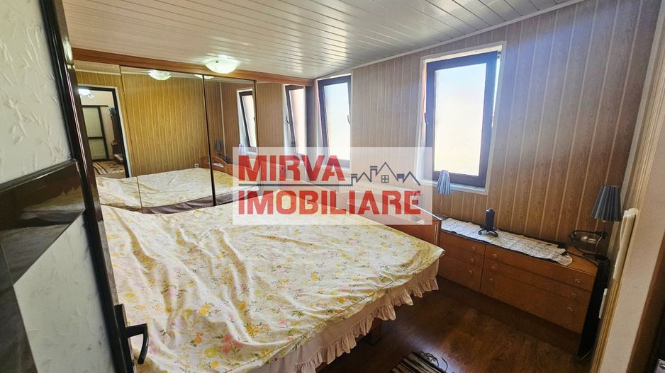 🏡 Casă spațioasă cu 9 camere în Strejnicu – pentru locuință, birouri - Poză 59