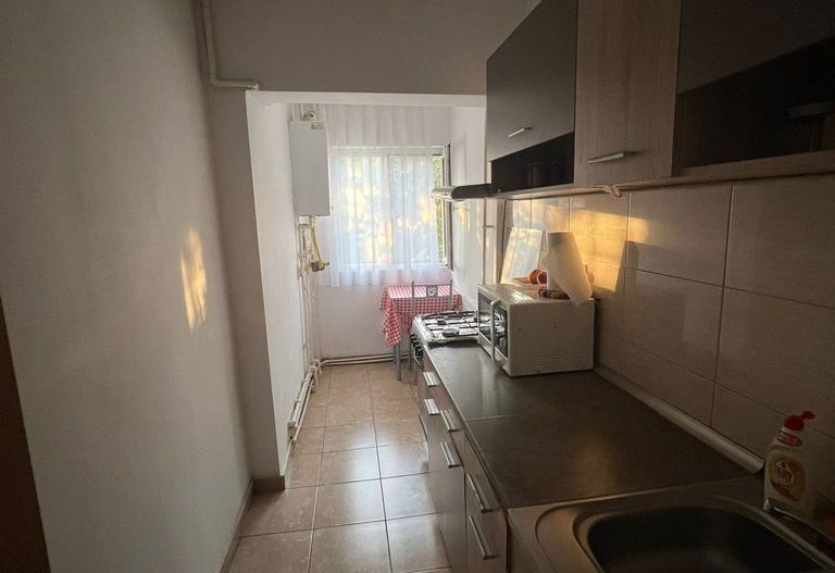 Garsoniera de Vanzare Gorjului-Centrala proprie - Poză 5