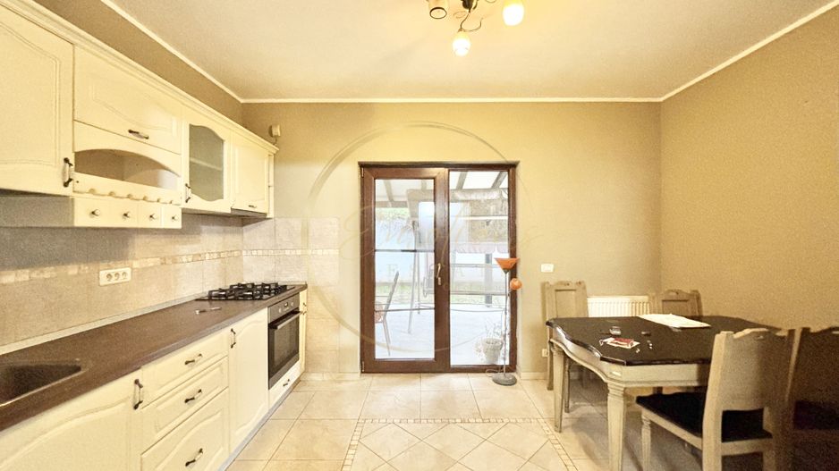 VILĂ DEOSEBITĂ ÎN CARTIERUL PLANETELOR, GIROC – ZONĂ REZIDENȚIALĂ LINIȘTITĂ - Poză 11