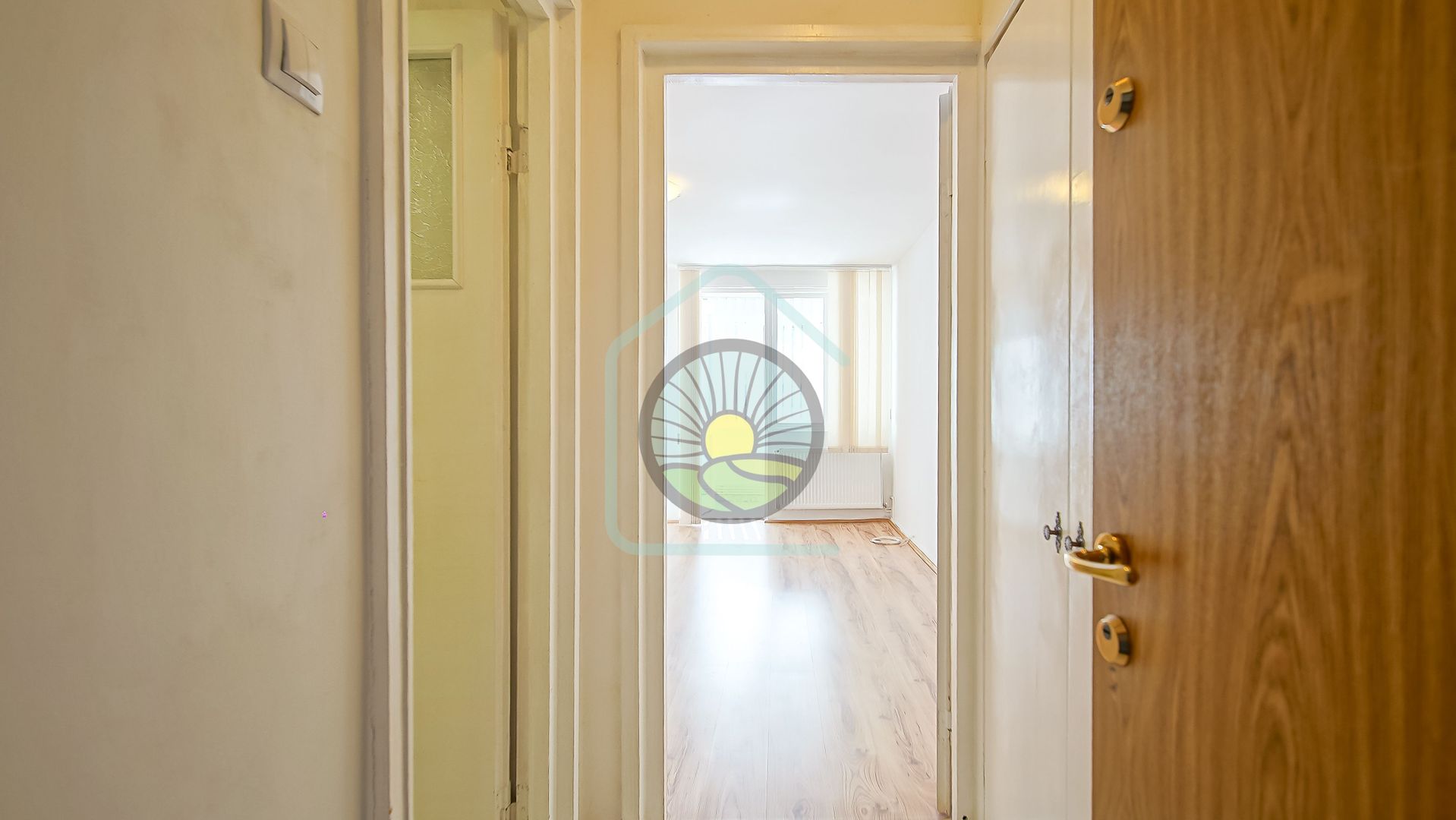 Garsonieră gata de mutat / închiriat – etaj 1, sud, centrală proprie - Poză 2